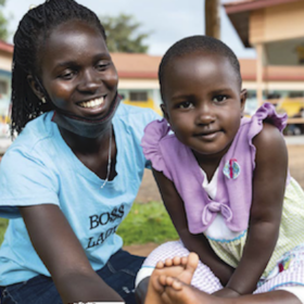 Dank der Spenderinnen und Spender der Christoffel-Blindenmission konnte die kleine Shalom in der CoRSU-Klinik in Uganda operiert werden.